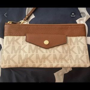 Michael Kors Wristlet